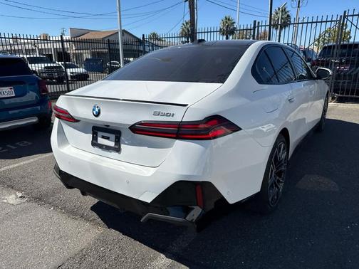 2024 BMW 530 i