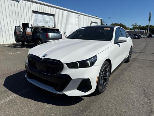 2024 BMW 530 i
