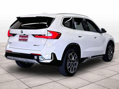 Alpine White 2026 BMW X1 xDrive28i