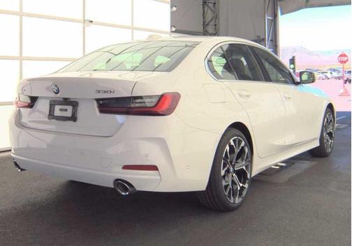 2025 BMW 330 i xDrive
