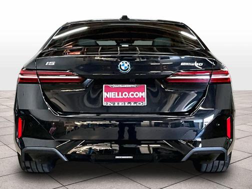 2026 BMW i5 eDrive40