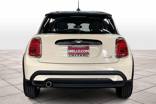 2023 MINI Hardtop Cooper
