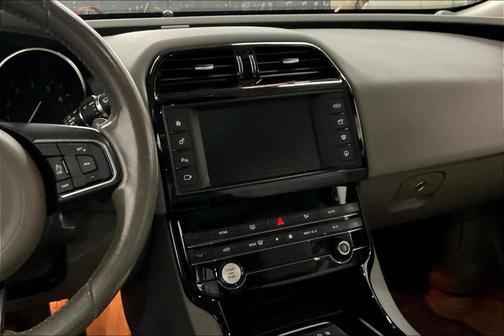 2017 Jaguar XE 25t Premium