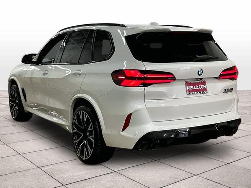 Mineral White Metallic 2026 BMW X5 M Competition