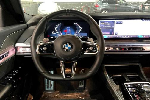 2024 BMW 740 i