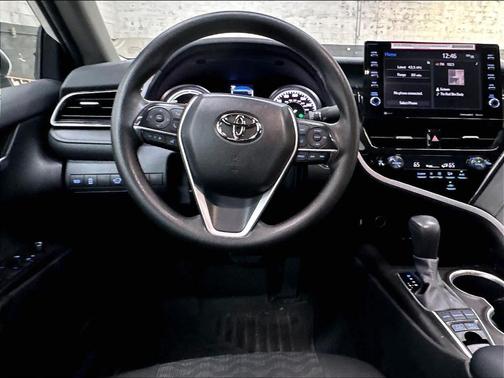 Ice 2024 Toyota Camry Hybrid LE
