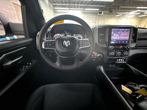Bright White Clearcoat 2025 RAM 1500 Big Horn/Lone Star