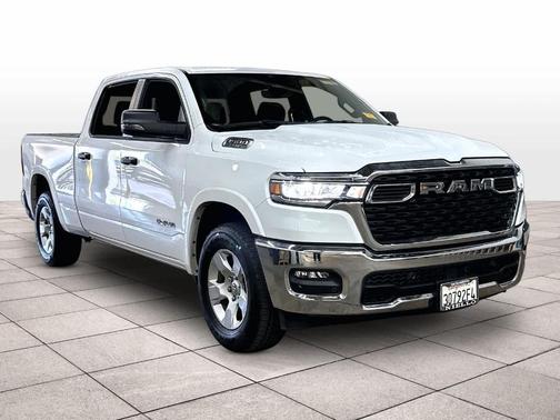 Bright White Clearcoat 2025 RAM 1500 Big Horn/Lone Star