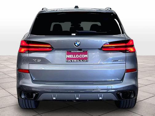 Gray Metallic 2026 BMW X5 xDrive40i