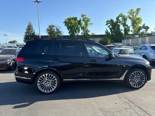 2022 BMW X7 xDrive40i