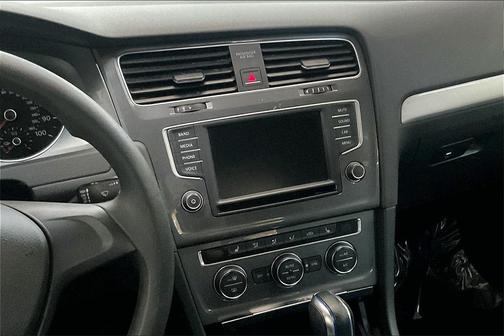 2016 Volkswagen e-Golf SE