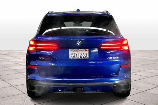 2024 BMW X5 M60i