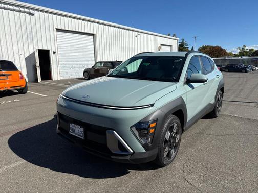 2024 Hyundai KONA SEL