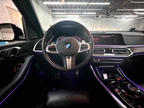 Frozen Black 2022 BMW X5 xDrive40i