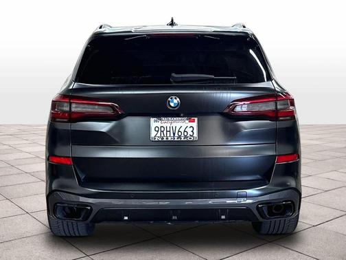 Frozen Black 2022 BMW X5 xDrive40i