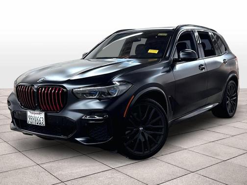 Frozen Black 2022 BMW X5 xDrive40i