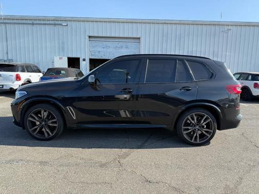 2020 BMW X5 M50i