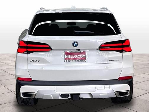 Mineral White Metallic 2026 BMW X5 PHEV xDrive50e