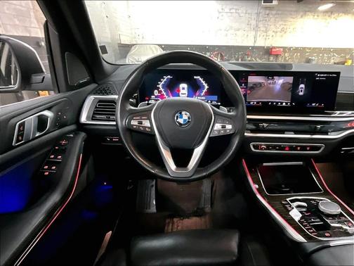 Alpine White 2025 BMW X5 PHEV xDrive50e