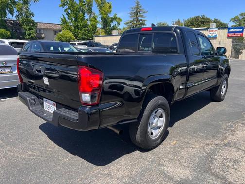 2019 Toyota Tacoma SR