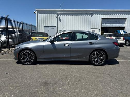 2025 BMW 330 i