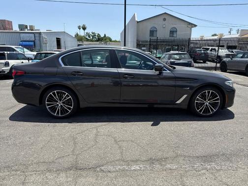 2023 BMW 530e 530e
