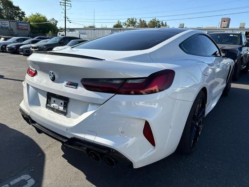 2022 BMW M8 Competition