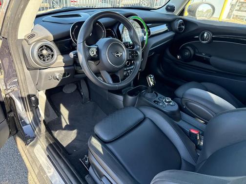 2024 MINI SE Hardtop Cooper