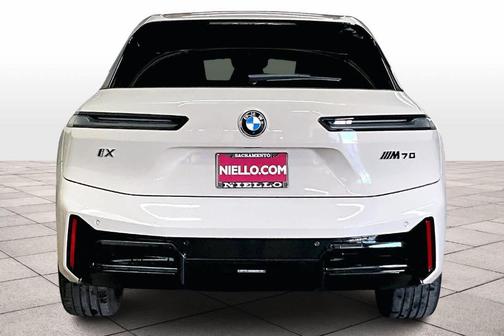 2026 BMW iX M70