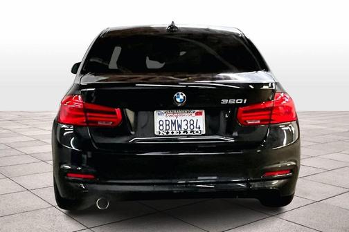 2017 BMW 320 i