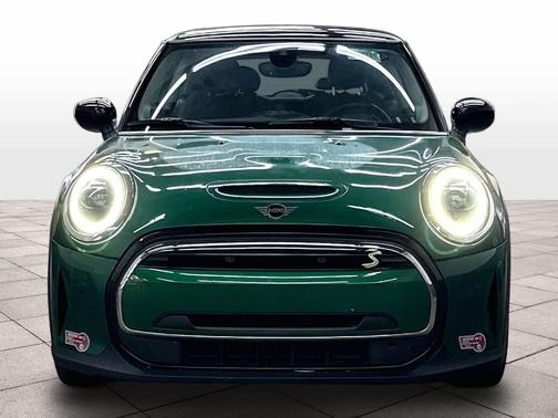 British Racing Green IV Metallic 2024 MINI SE Hardtop Cooper