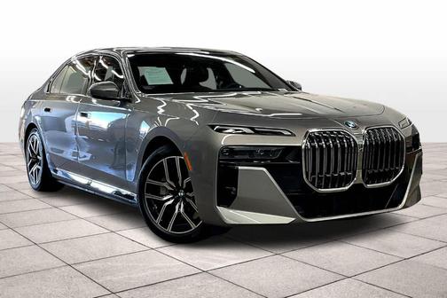 2024 BMW 750e xDrive