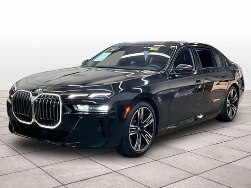 Black Sapphire Metallic 2023 BMW i7 xDrive60