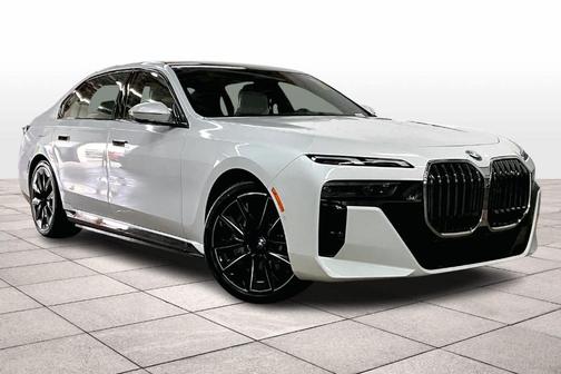 2026 BMW 750e xDrive