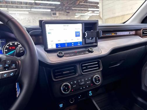 Carbonized Gray Metallic 2024 Ford Maverick Lariat