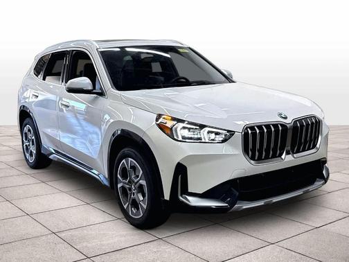 Mineral White Metallic 2024 BMW X1 xDrive28i