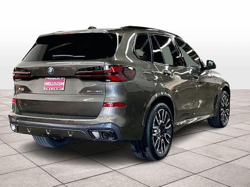 Manhattan Green Metallic 2026 BMW X5 xDrive40i