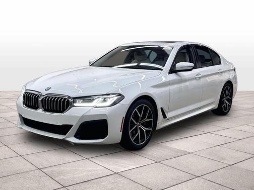 Alpine White 2023 BMW 540 i