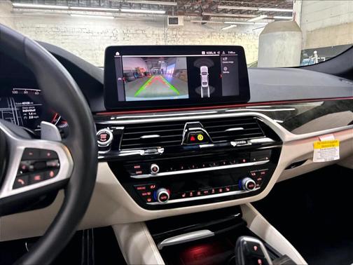 Alpine White 2023 BMW 540 i