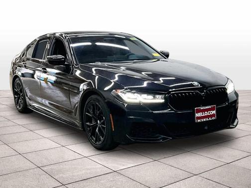 Black Sapphire Metallic 2021 BMW 540 i
