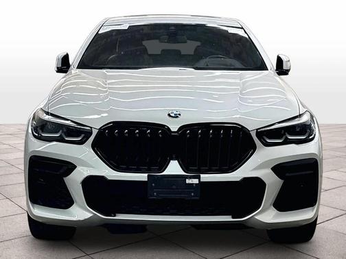 Mineral White Metallic 2023 BMW X6 xDrive40i