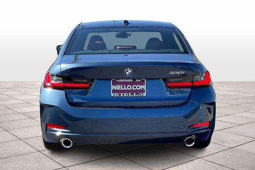 2025 BMW 330 i xDrive