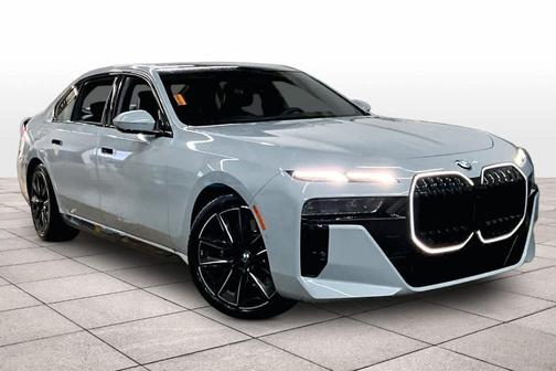 2025 BMW 760 760i xDrive