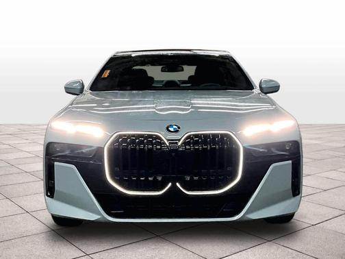 2025 BMW 760 760i xDrive