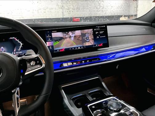 2025 BMW 760 760i xDrive