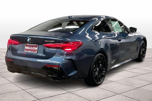 2026 BMW M440 i