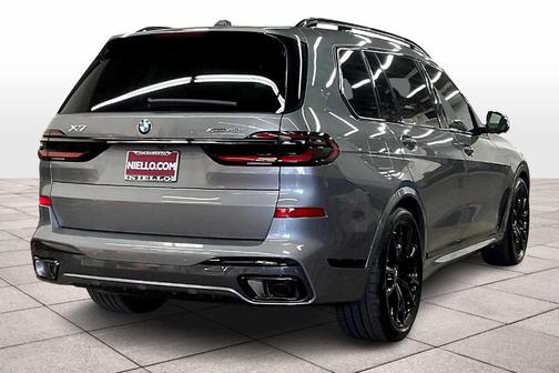2026 BMW X7 xDrive40i