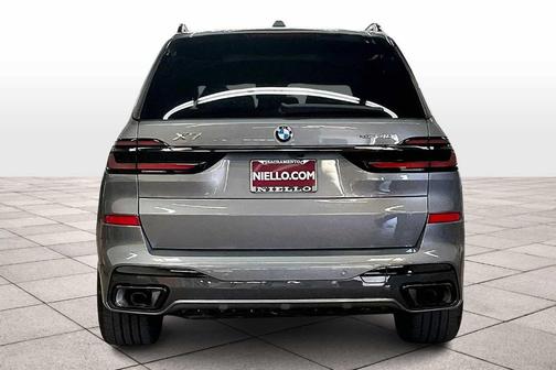 2026 BMW X7 xDrive40i
