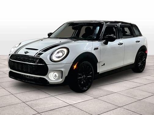 White Metallic 2023 MINI Clubman Cooper S