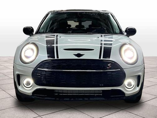 White Metallic 2023 MINI Clubman Cooper S